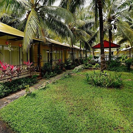 Collection O Retreat Morjim Resort Luaran gambar