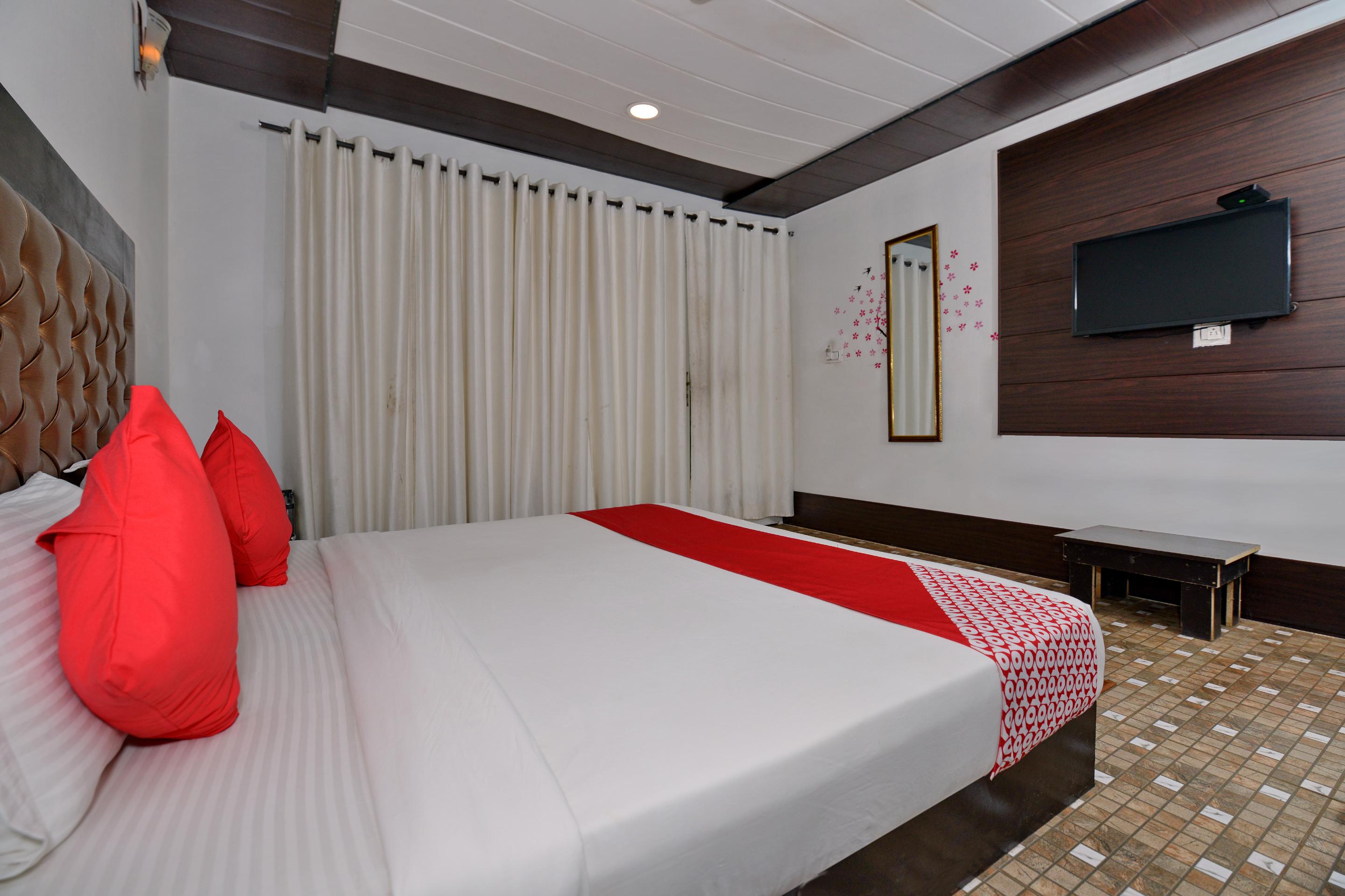 Collection O Retreat Morjim Resort Luaran gambar