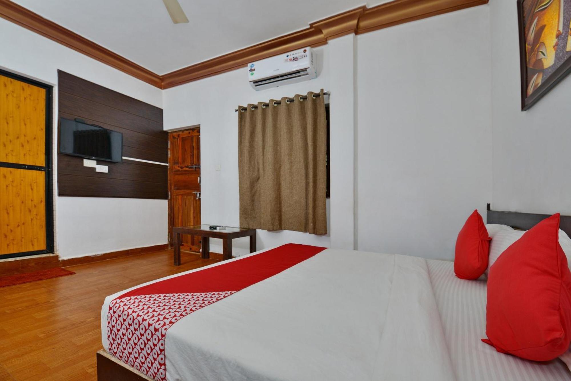 Collection O Retreat Morjim Resort Luaran gambar