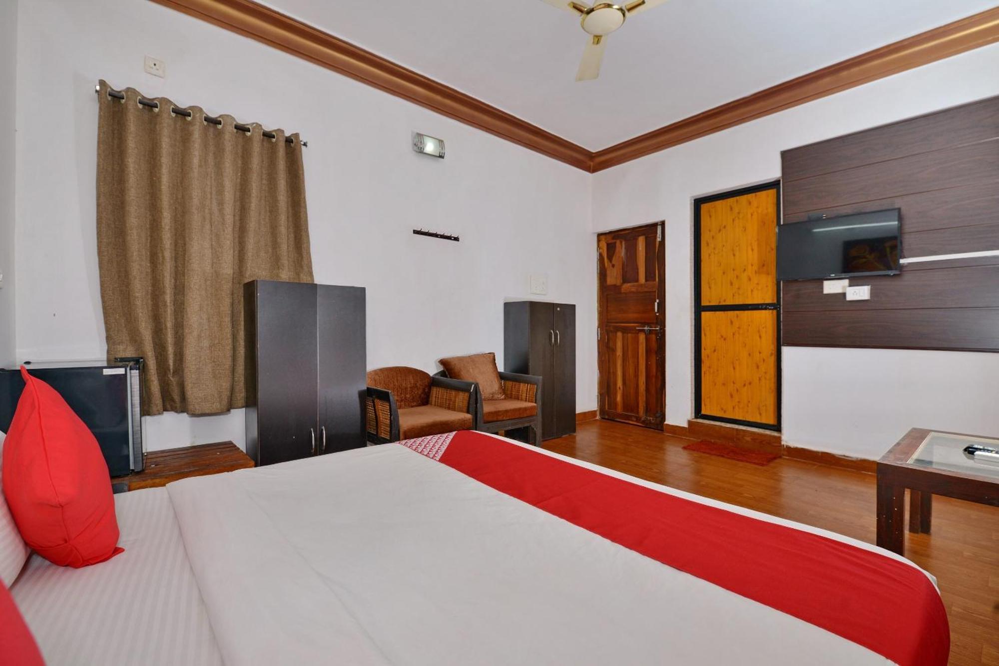 Collection O Retreat Morjim Resort Luaran gambar