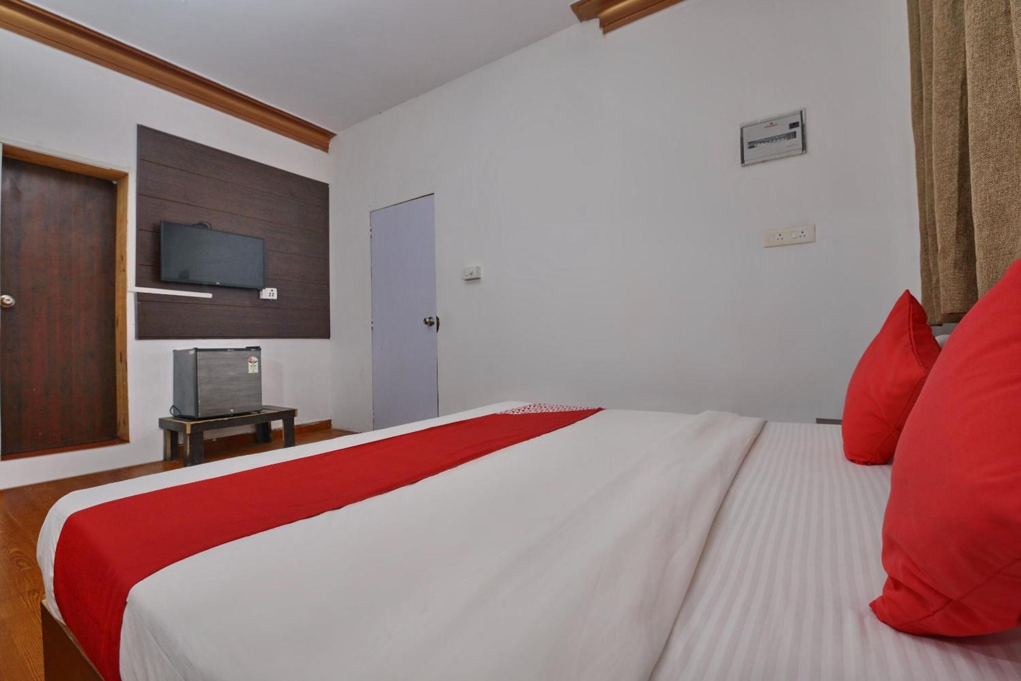 Collection O Retreat Morjim Resort Luaran gambar