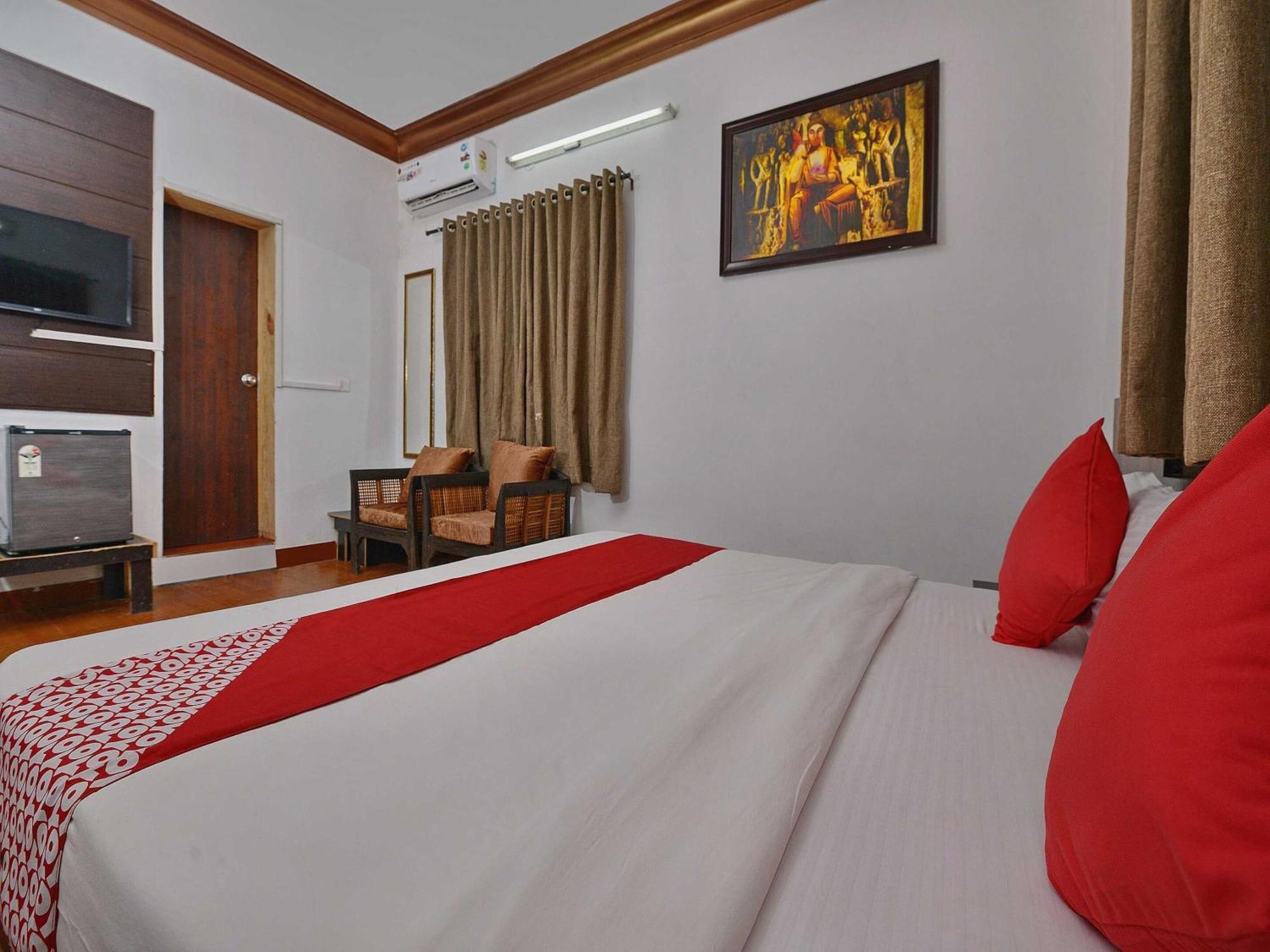 Collection O Retreat Morjim Resort Luaran gambar
