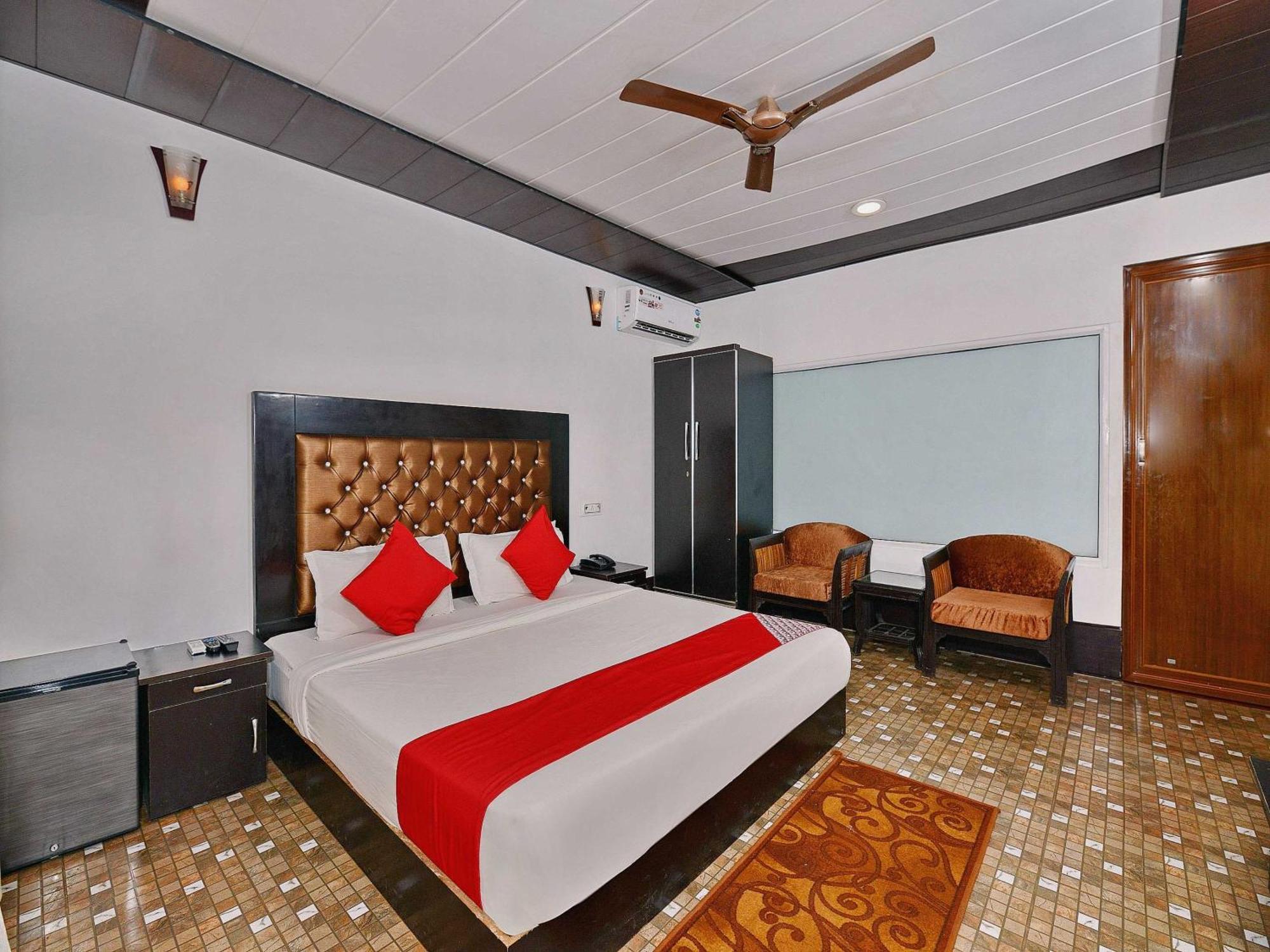 Collection O Retreat Morjim Resort Luaran gambar