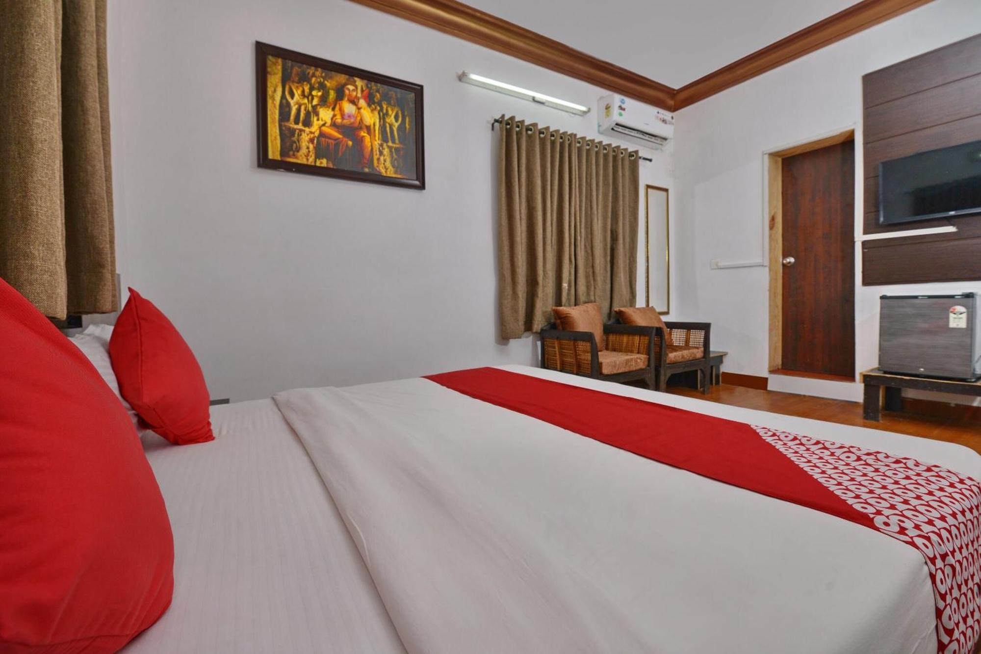 Collection O Retreat Morjim Resort Luaran gambar