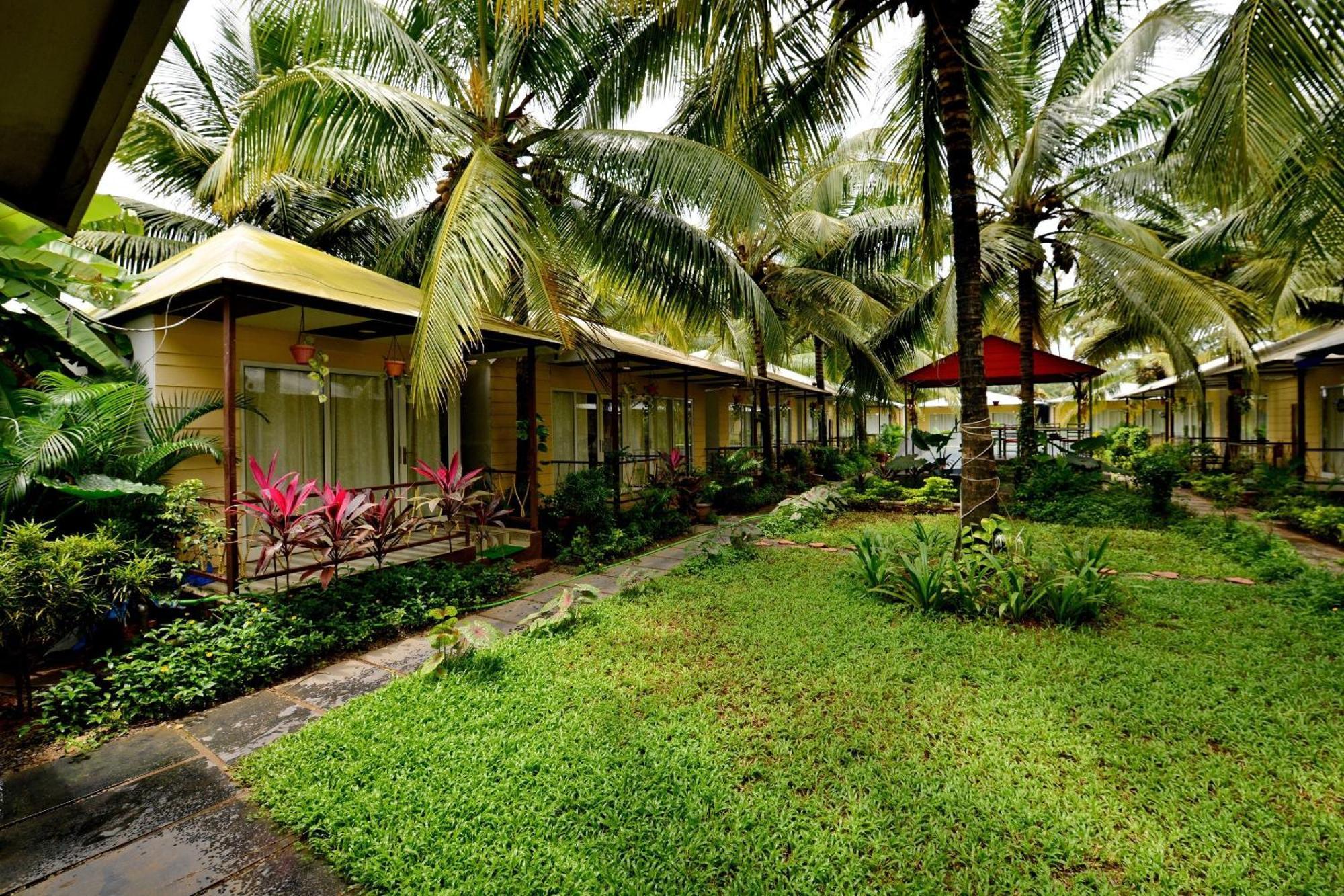 Collection O Retreat Morjim Resort Luaran gambar