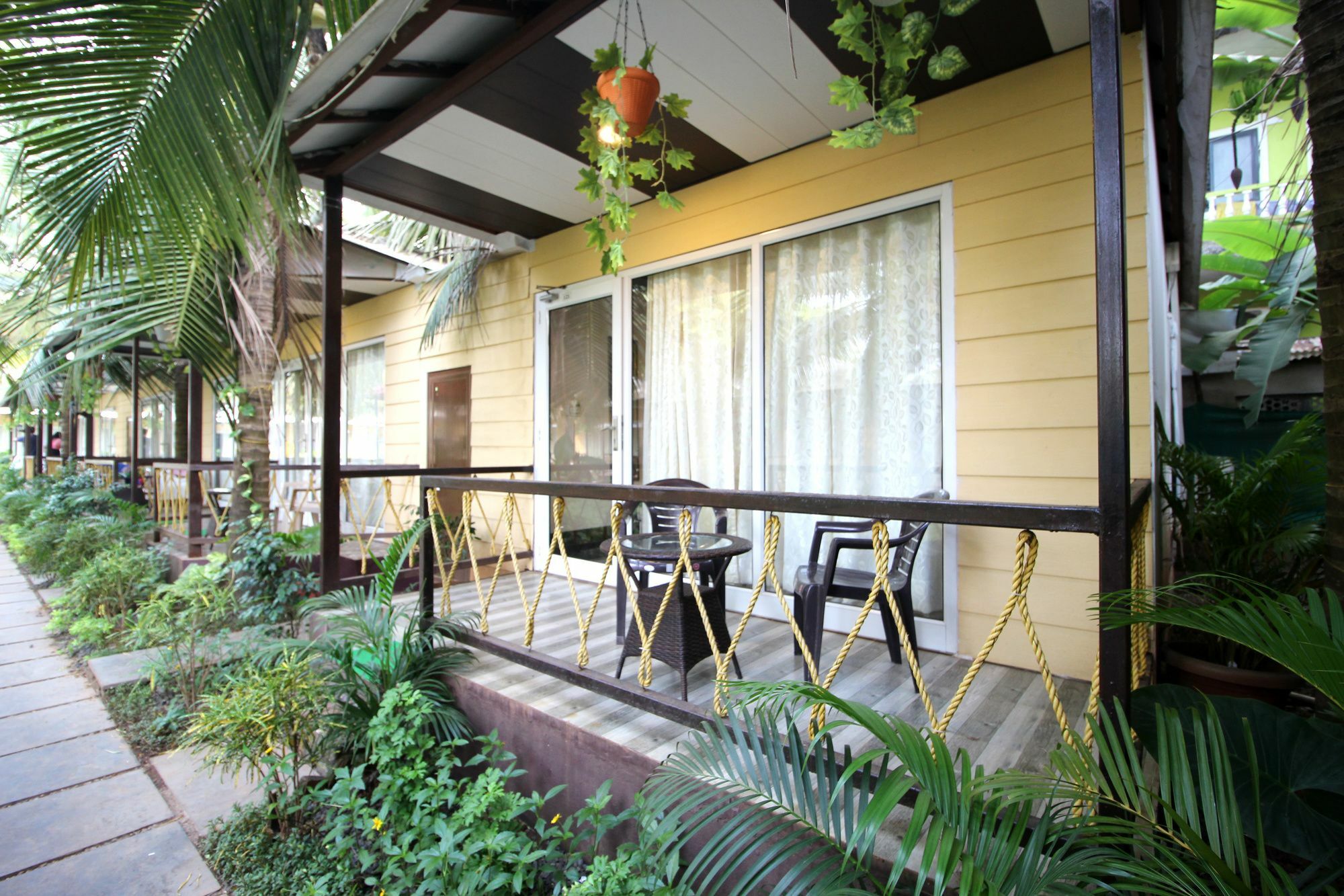 Collection O Retreat Morjim Resort Luaran gambar
